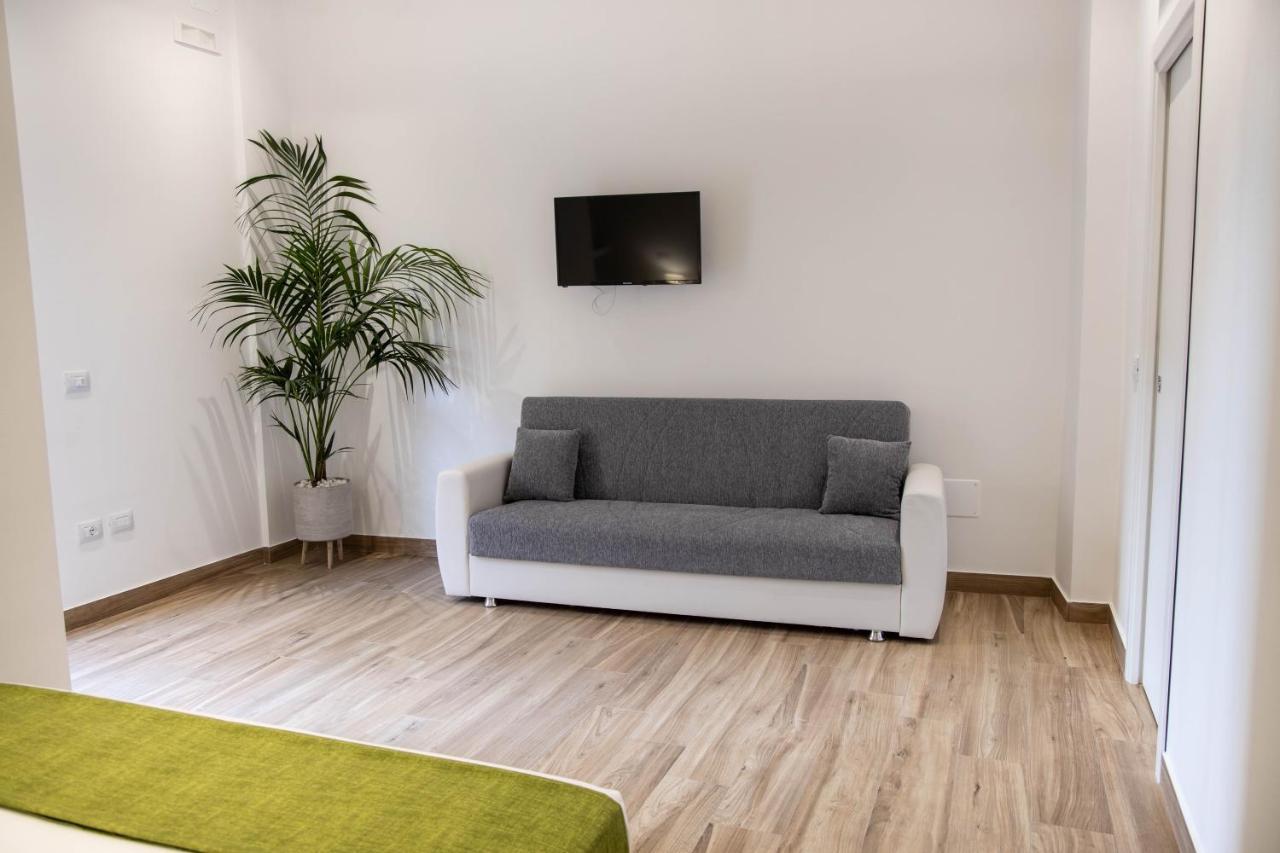Beltrani Rent Rooms Bagian luar foto